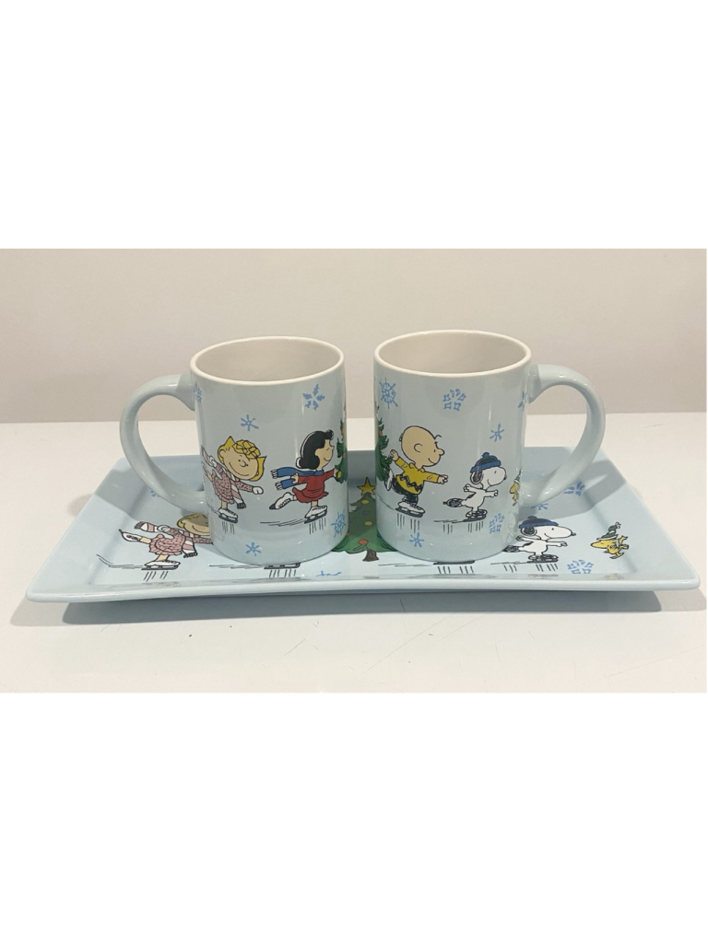 Peanuts Snoopy Christmas Skating 2 Mugs & Serving Tray Set 2025 Costco Zrike